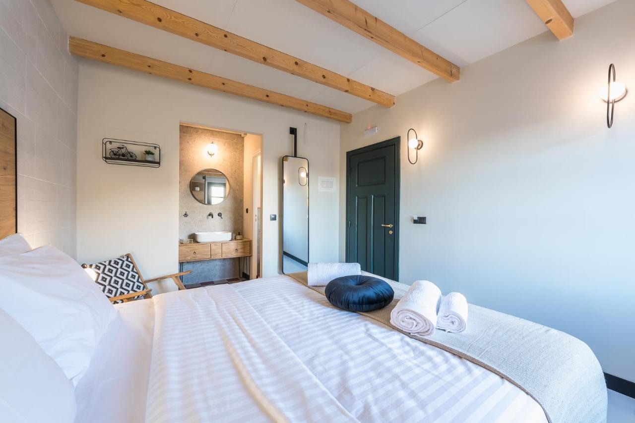 Moon And Stars Athens Hotel Екстериор снимка